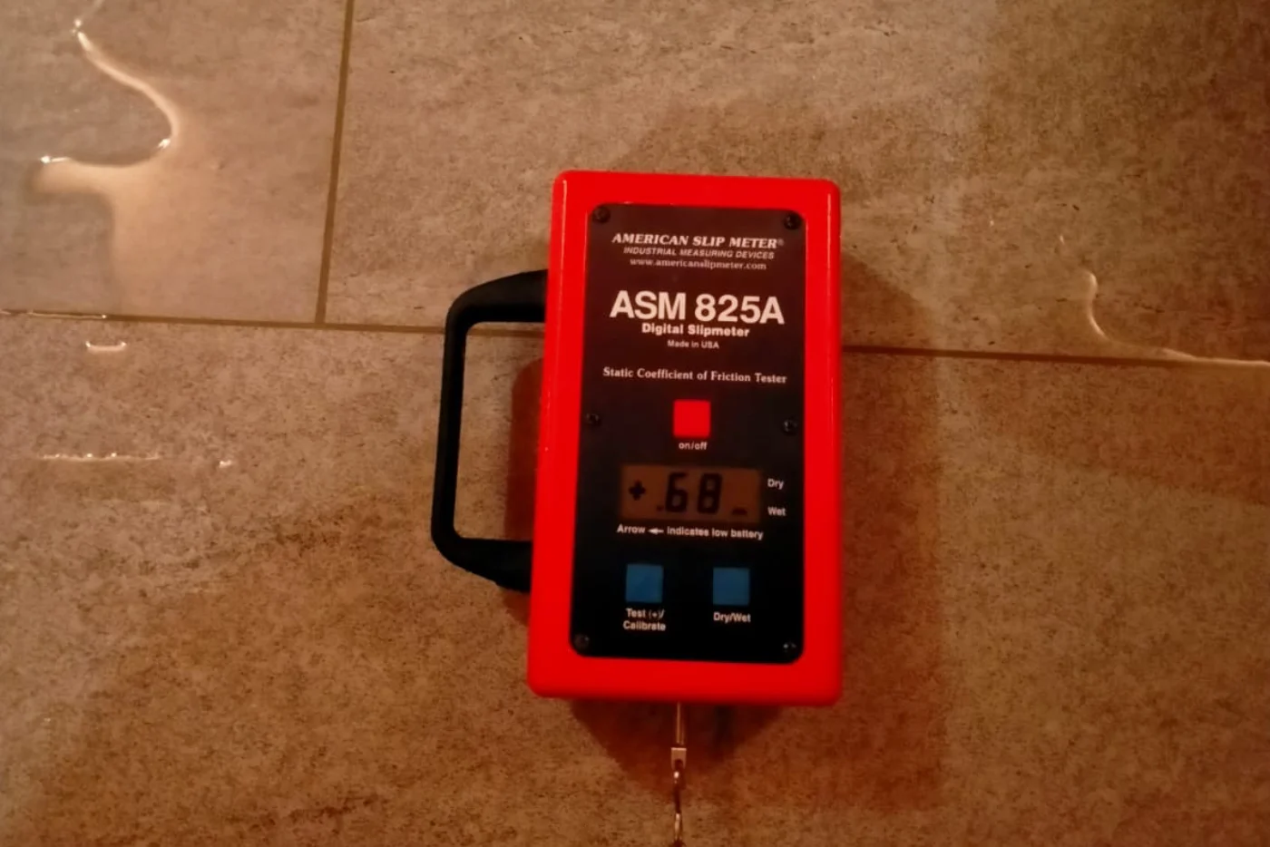 Test antiscivolo pavimento con dinamometro certificazione sicurezza
