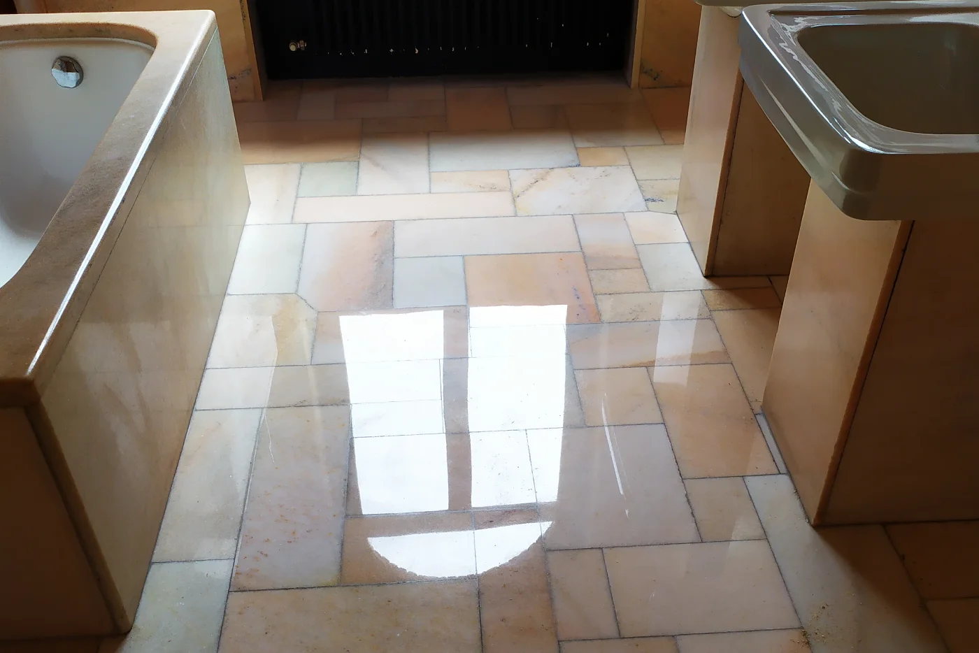 lucidatura pavimenti marmo Milano intervento professionale
