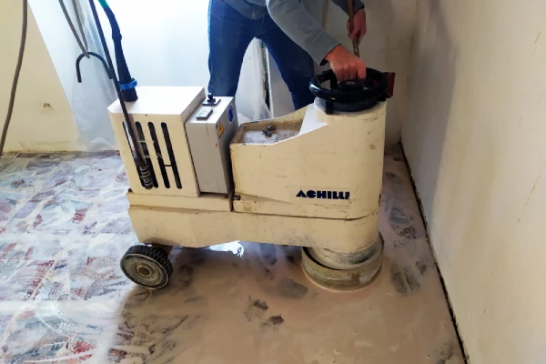 Levigatura pavimenti Milano e provincia con macchinari professionali per marmo e superfici usurate